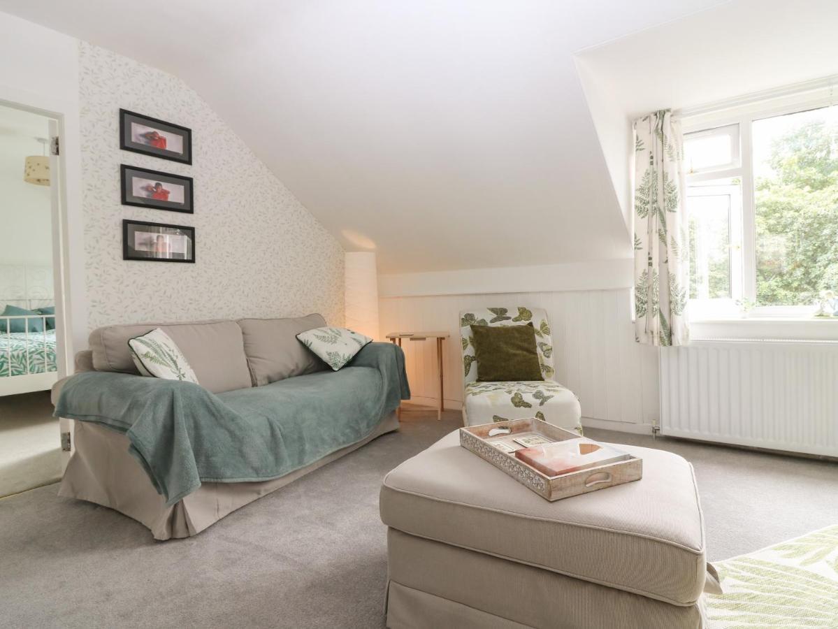 2 Station Road East Apartment Peterculter Bagian luar foto