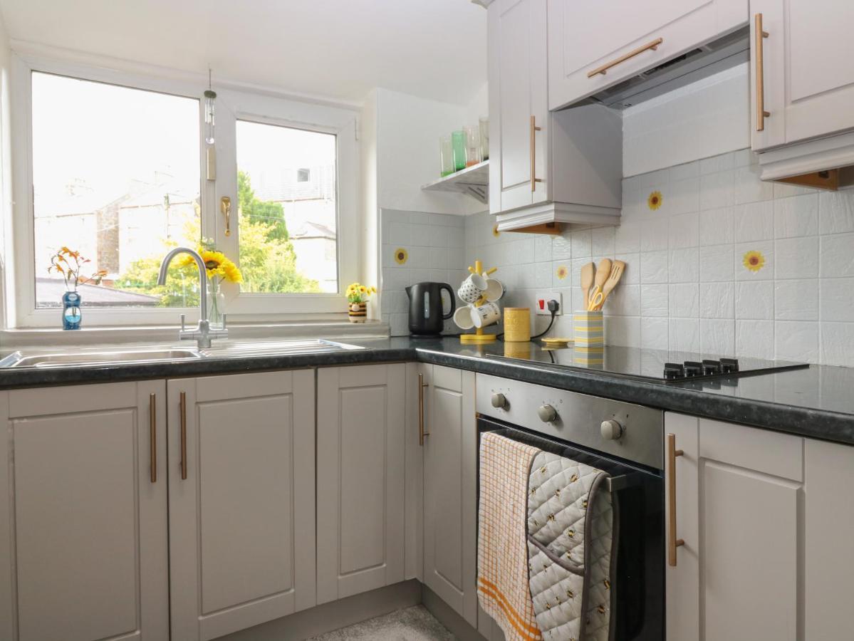 2 Station Road East Apartment Peterculter Bagian luar foto